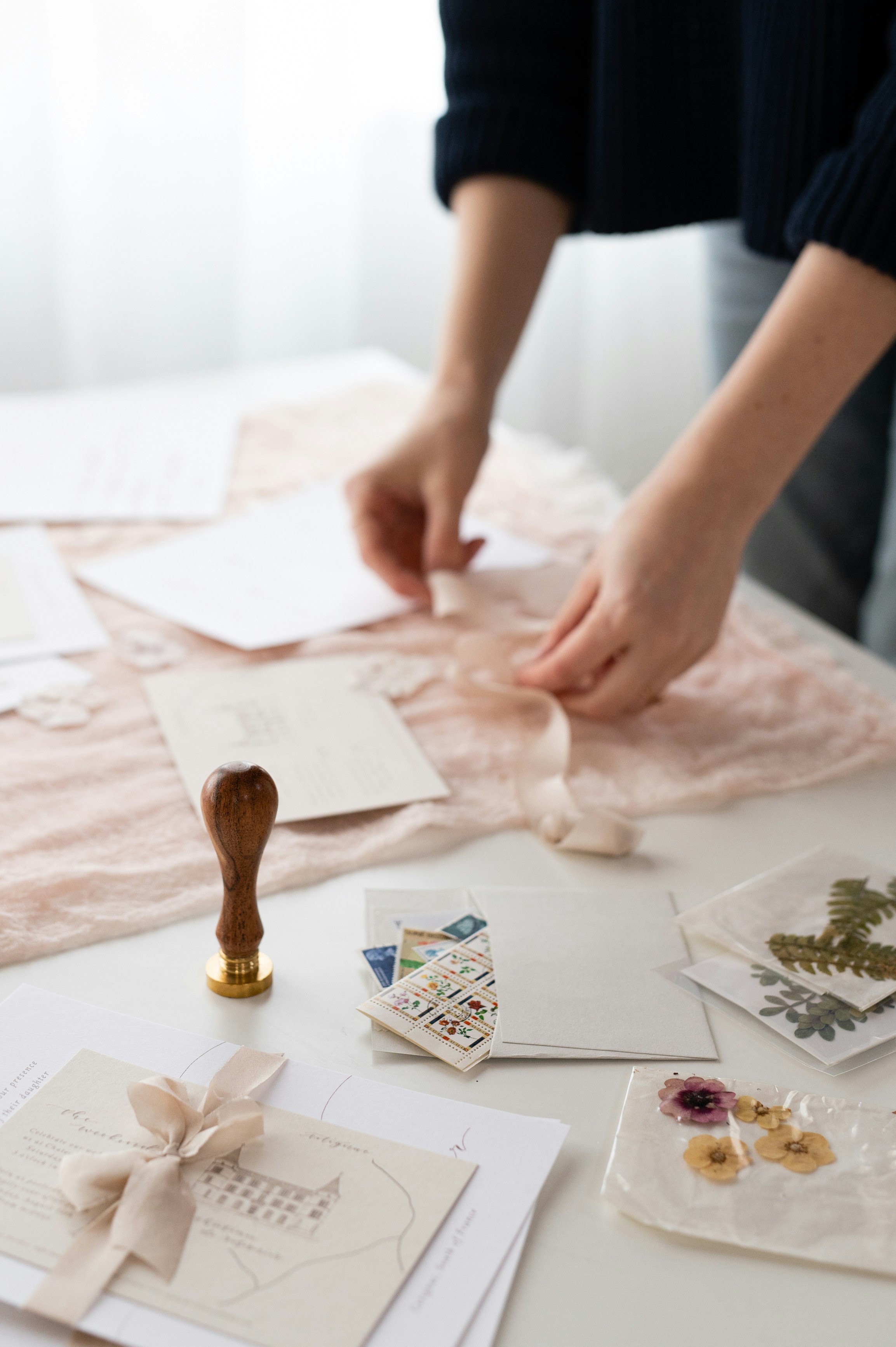 Hand-finishing stationery with ribbon